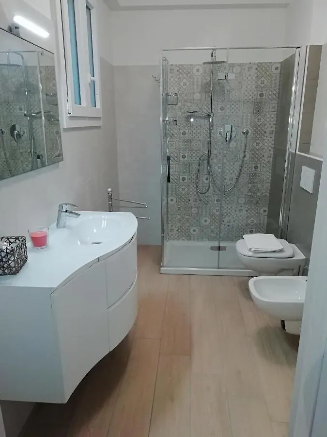 Appartamento Grigio Perla Residenza, casa indipendente con parcheggio privato e giardino Bologna Italia