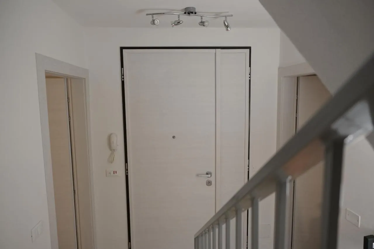 Appartamento Grigio Perla Residenza, casa indipendente con parcheggio privato e giardino Bologna Italia