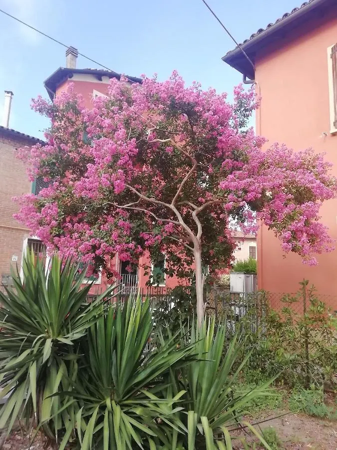 Appartamento Grigio Perla Residenza, casa indipendente con parcheggio privato e giardino Bologna