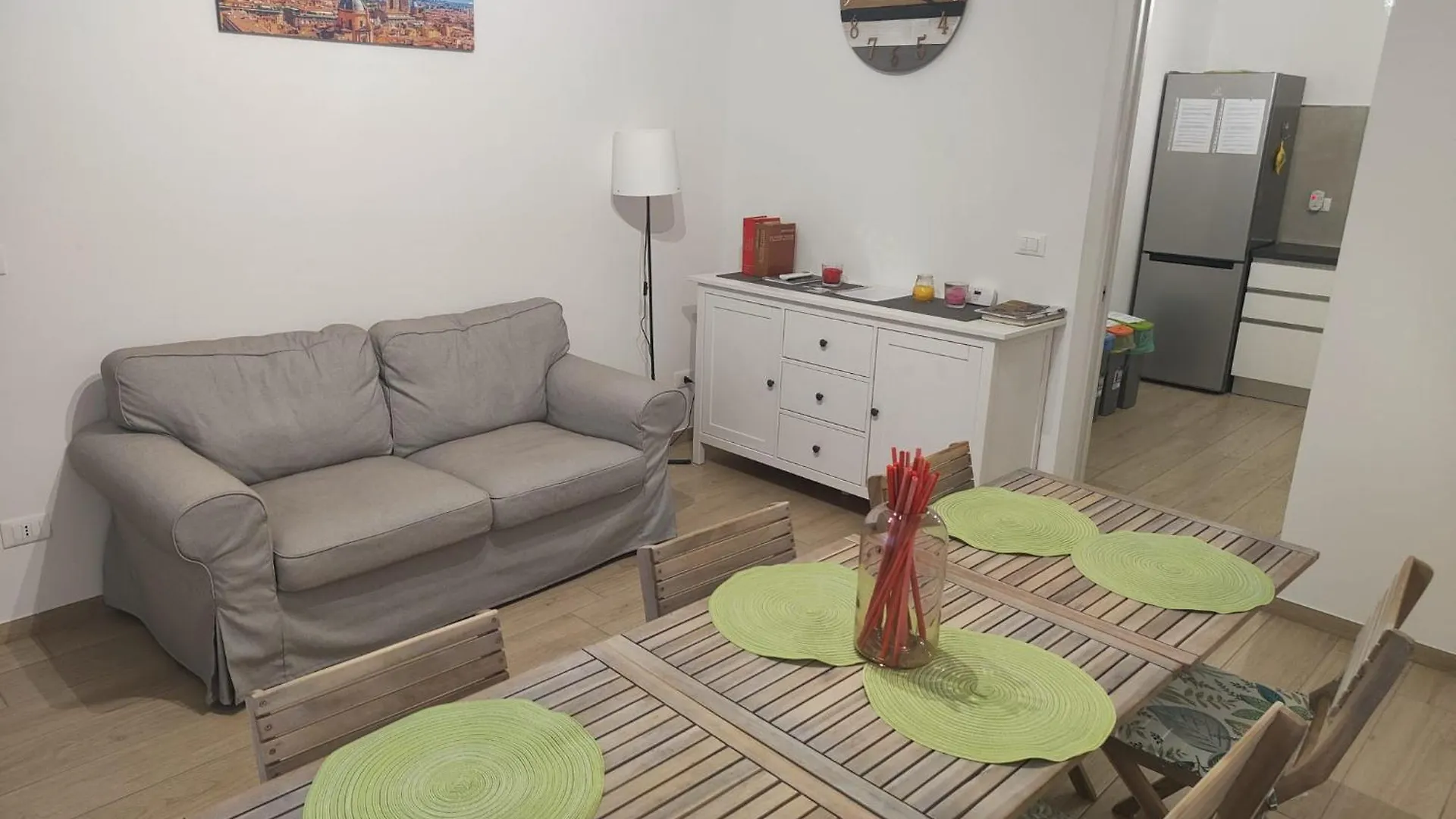 Appartamento Grigio Perla Residenza, casa indipendente con parcheggio privato e giardino Bologna