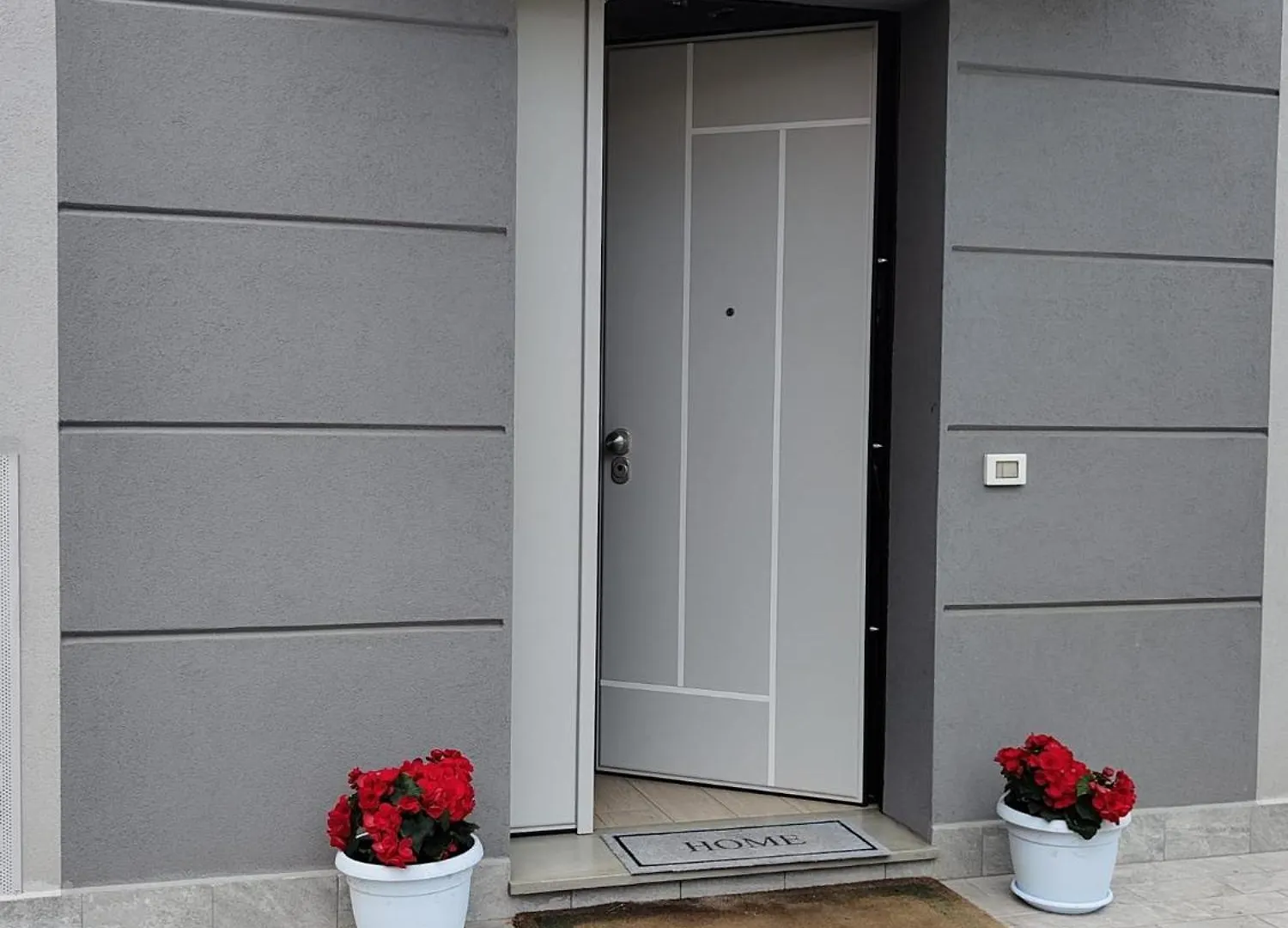 Appartamento Grigio Perla Residenza, casa indipendente con parcheggio privato e giardino Bologna